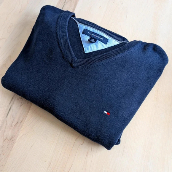 Tommy Hilfiger Other - TOMMY HILFIGER  XL V-neck sweater, 100% cotton
